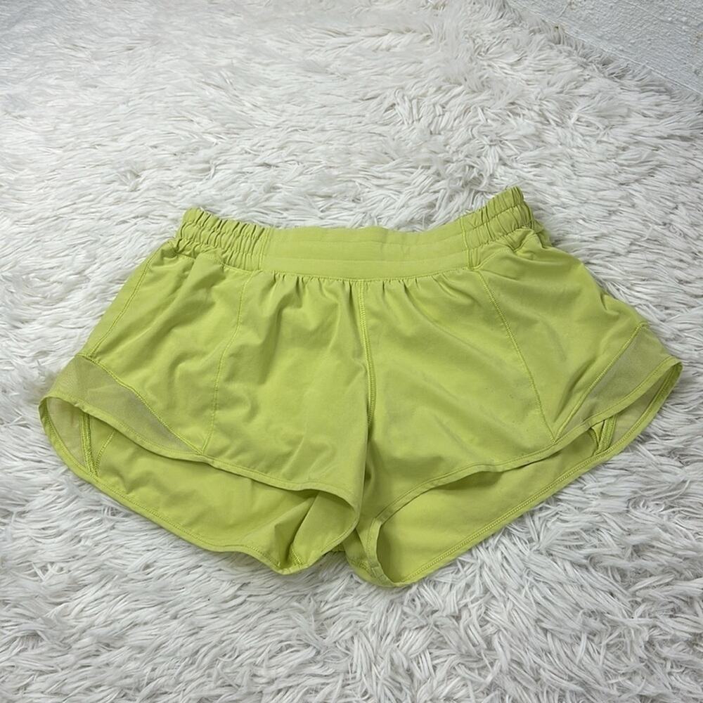 Lululemon Hotty Hot Short II *2.5" Lemon Vibe